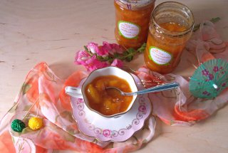 Gem asortat din piersici, caise și nectarine