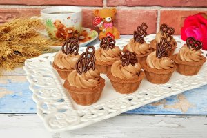 Mini-tarte cu ciocolata