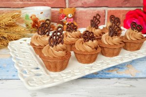 Mini-tarte cu ciocolata