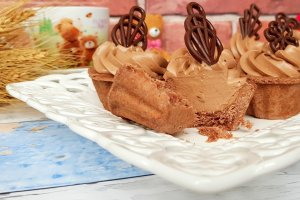 Mini-tarte cu ciocolata