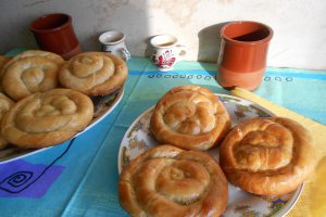 Placinte foioase cu urda si marar