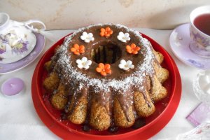 Desert guguluf din albusuri, cu mac si ciocolata