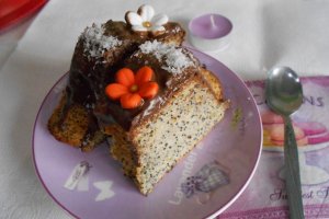 Desert guguluf din albusuri, cu mac si ciocolata