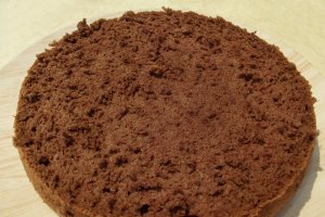 Desert tort cu crema de ciocolata alba si afine - 7 ani de bucataras