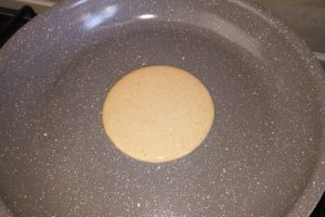 Mini-clatite cu cereale pentru bebelusi