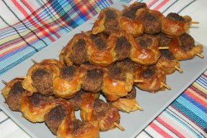 Frigarui cu chiftelute si aluat