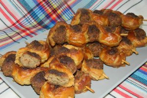 Frigarui cu chiftelute si aluat