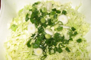Salata cu varza si rosii