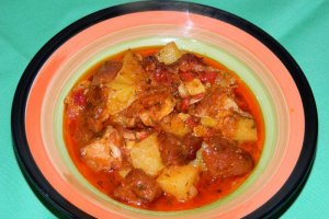 Tocanita de pui si ciolan afumat