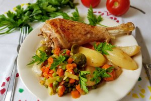 Pulpe de curcan cu legume, la slow cooker Crock-Pot