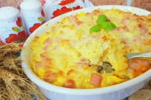 Fusilli cu muschi file si mozzarella, la cuptor