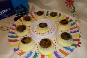 Mini cheesecake cu oreo