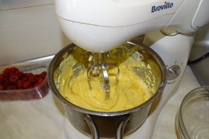 Mouse de ciocolata cu fructe