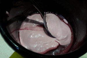 Prajitura cu crema de ciocolata si zmeura