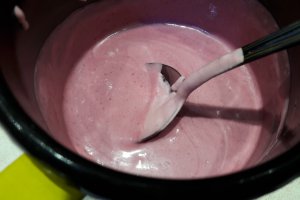 Prajitura cu crema de ciocolata si zmeura