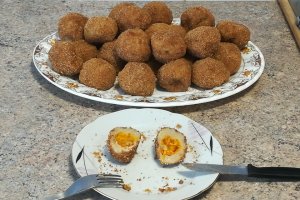 Desert galuste cu caise si miez de nuca