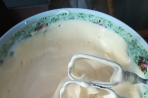 Desert cheesecake cu jeleu de caise