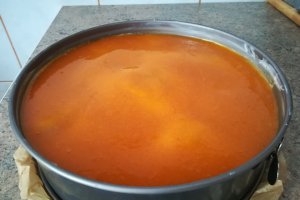 Desert cheesecake cu jeleu de caise