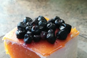 Desert cheesecake cu jeleu de caise