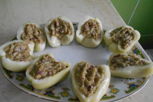 Ardei umpluti cu salata de vinete