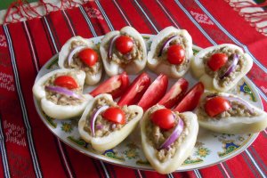Ardei umpluti cu salata de vinete