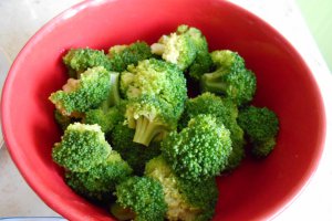 Salata de broccoli si cartofi