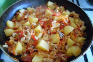 Tocanita de cartofi, cu carne de porc