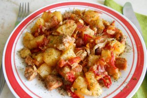 Tocanita de cartofi, cu carne de porc