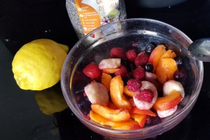 Salata de fructe cu seminte de chia