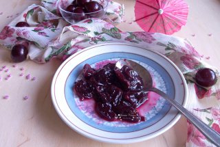 Dulceata de cirese cu merlot de zmeura