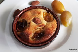 Desert prajitura cu prune galbene ( fara faina si zahar rafinat)