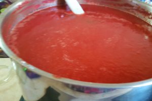 Dorada in suc de rosii -la cuptor
