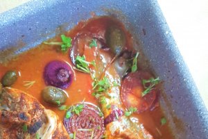 Dorada in suc de rosii -la cuptor
