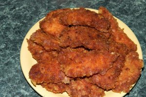 Piept de pui cu crusta de cipsuri