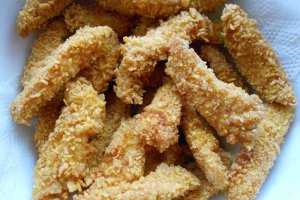 Pui crispy, cu piure cremos de cartofi