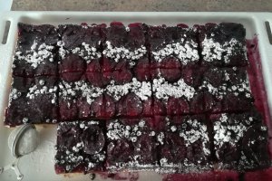 Desert prajitura cu prune si afine