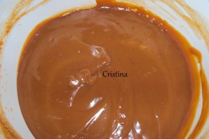 Desert la pahar cu crema caramel