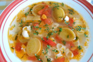 Ciorba de praz, cu legume si paste