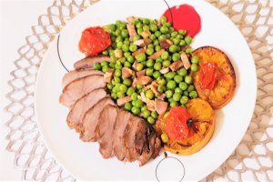 Piept de rata cu mazare verde