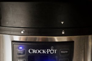 Chiftelute umplute cu cascaval la Multicooker Crock- Pot Express cu gatire sub presiune
