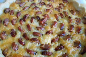 Tarta aperitiv, cu branzeturi si carnaciori