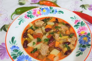 Ciorba taraneasca de purcel