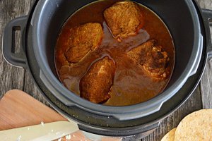 Pulled pork la Multicooker Crock Pot Express cu gatire sub presiune