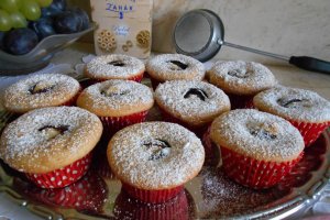 Desert muffins cu prune