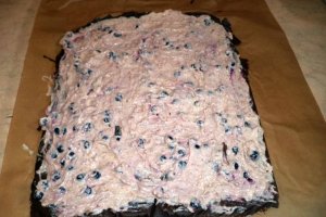 Desert rulada cu smochine si unt de arahide