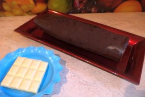Desert rulada cu smochine si unt de arahide