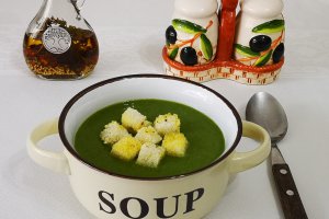 Supa crema de mazare cu spanac