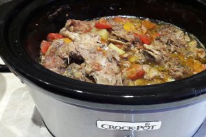 Ied cu legume la slow cooker Crock-Pot