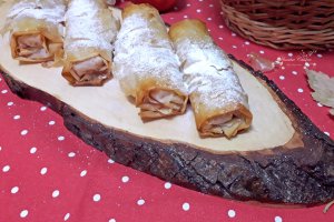 Desert strudele cu mere