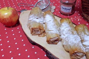 Desert strudele cu mere